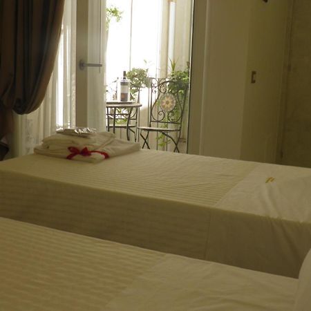 La Dimora Di Re Idomeneo Bed & Breakfast Lecce Exterior photo