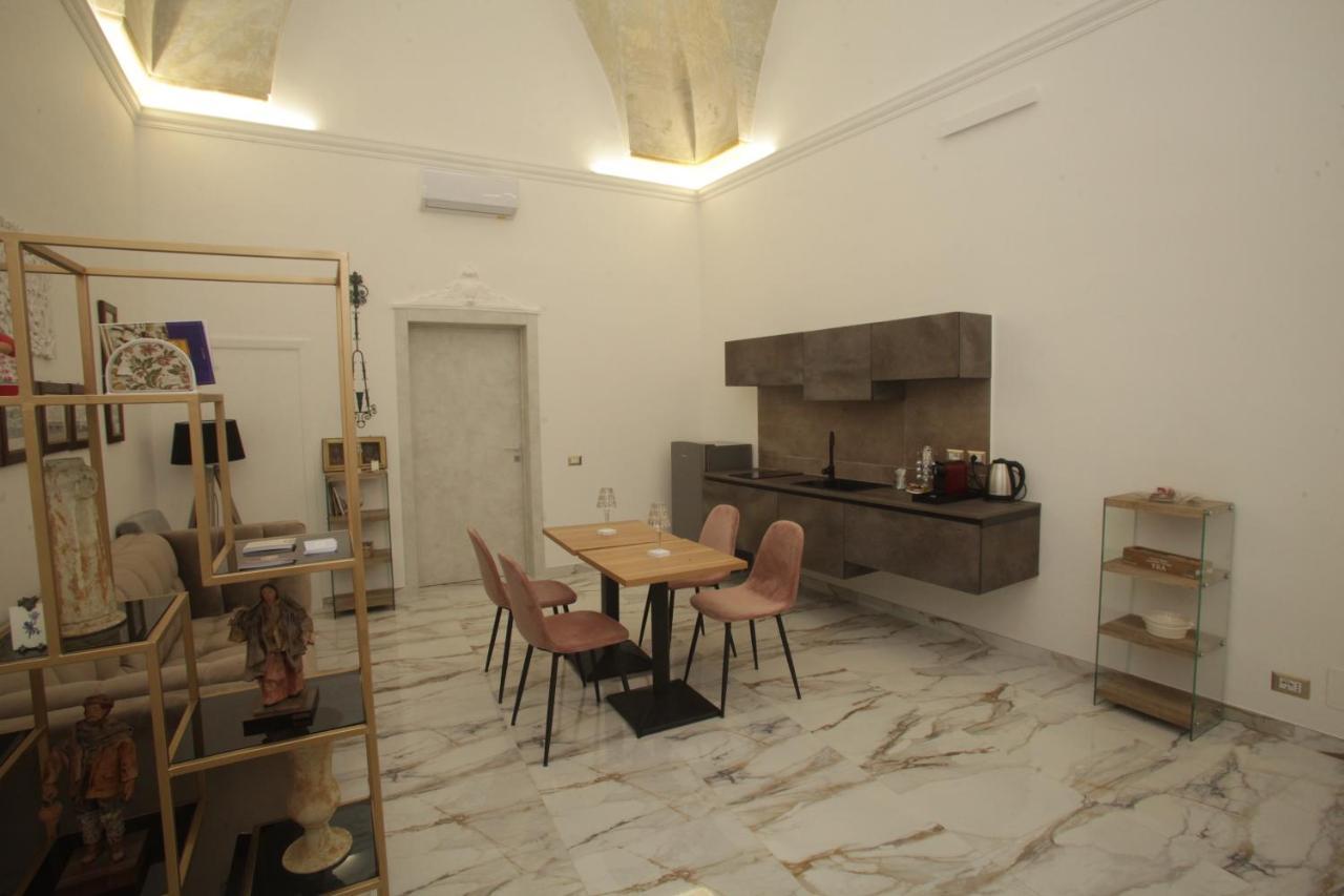 La Dimora Di Re Idomeneo Bed & Breakfast Lecce Exterior photo