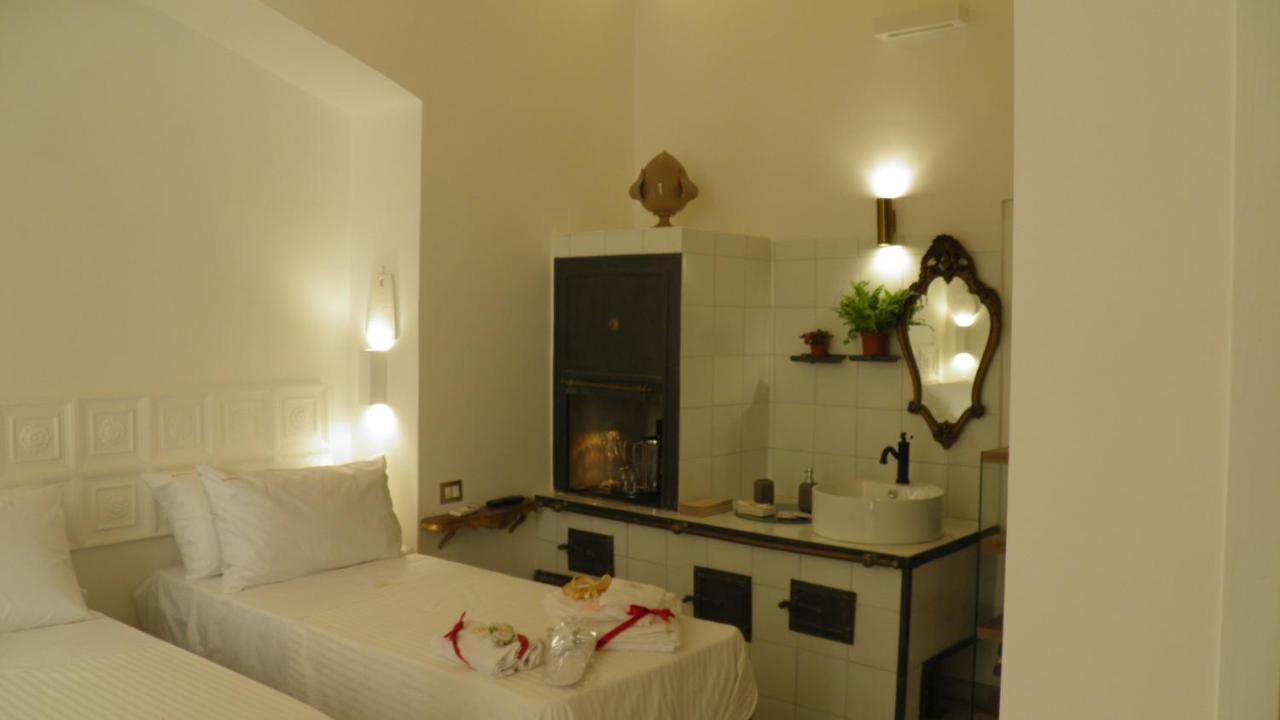 La Dimora Di Re Idomeneo Bed & Breakfast Lecce Exterior photo