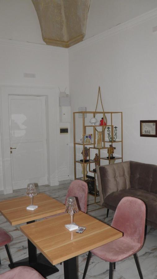 La Dimora Di Re Idomeneo Bed & Breakfast Lecce Exterior photo
