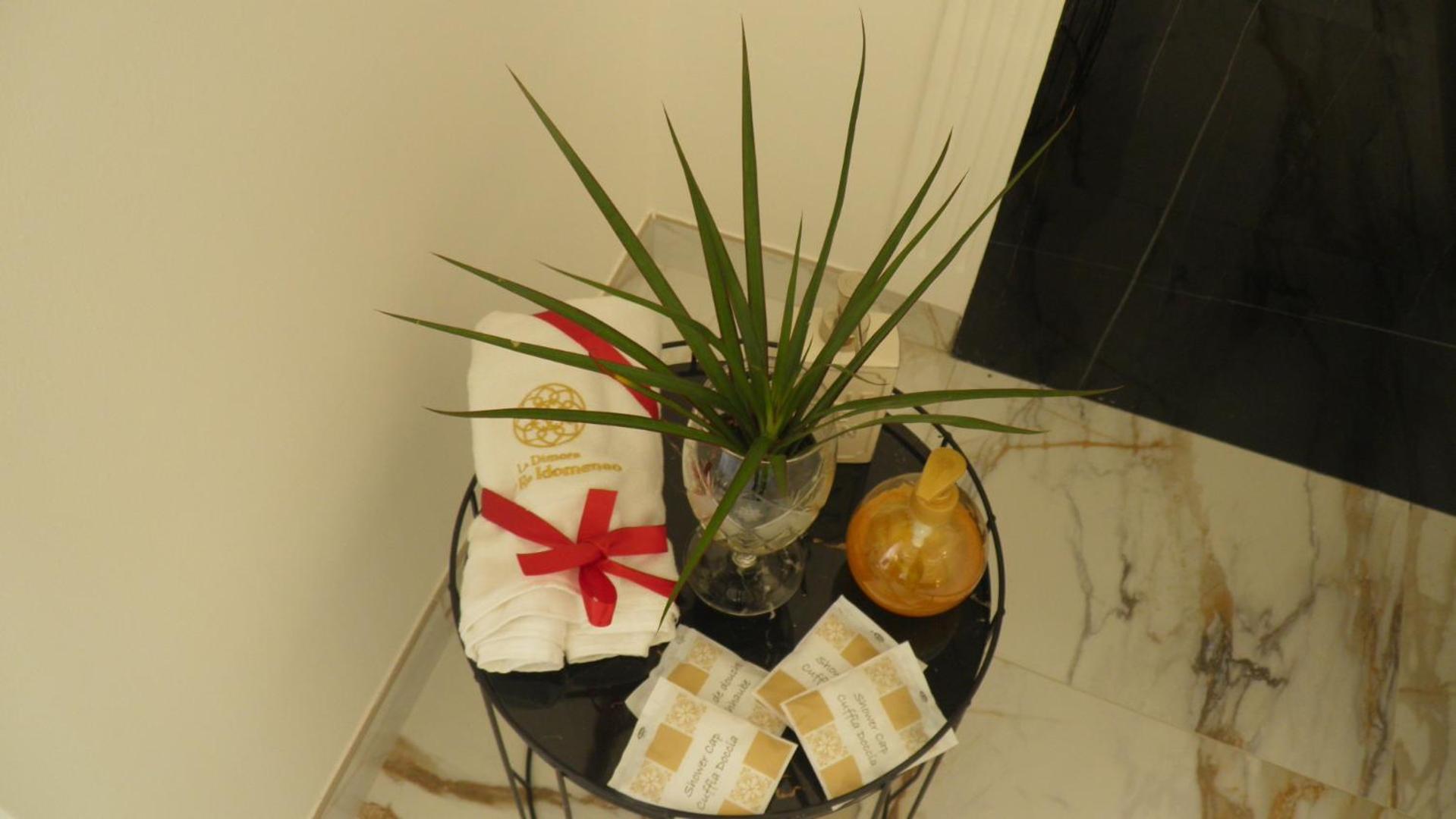 La Dimora Di Re Idomeneo Bed & Breakfast Lecce Exterior photo