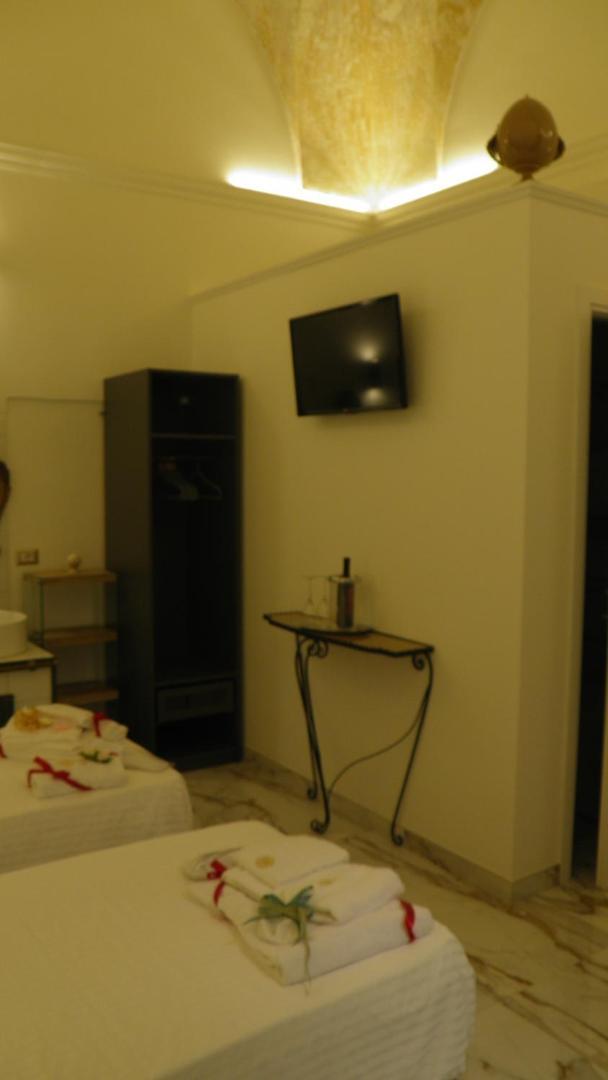 La Dimora Di Re Idomeneo Bed & Breakfast Lecce Exterior photo